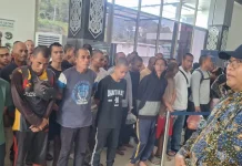 Malaysia Deportasi 160 WNI Melalui Entikong