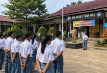 SMA Negeri 1 Tayan Hulu Dorong Pelajar Bijak Gunakan Media Sosial