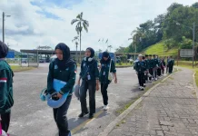KJRI Kuching Lepas 22 Anak PMI Peraih Beasiswa