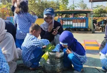 TK Aisyiyah Tanamkan Kepedulian Lingkungan Peringati Hari Anak Nasional