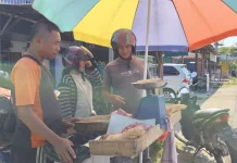 Kabut Asap Tak Pengaruhi Penjualan Daging Babi Sanggau