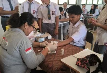 SMAN 1 Entikong Dukung Cek Kesehatan Gratis Bagi Siswa Perbatasan