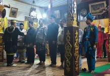 Istana Surya Negara Sanggau Anugerahkan Gelar Kehormatan Kepada 5 Tokoh