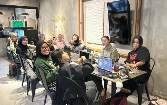 Komunitas Perempuan Dorong Kepercayaan Diri dalam Berkarya