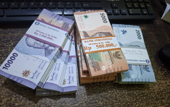 Titin Rutin Tukar Uang Baru jelang Lebaran