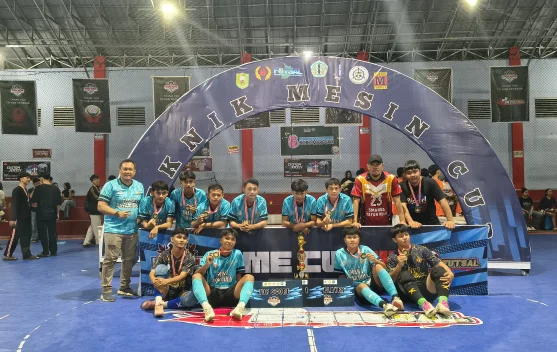 SMAN 1 Tayan Hulu Pertahankan Juara Futsal Teknik Mesin Cup 2026