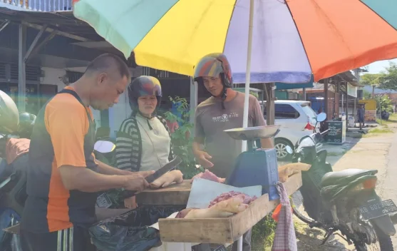 Harga Daging Babi di Sanggau Stabil