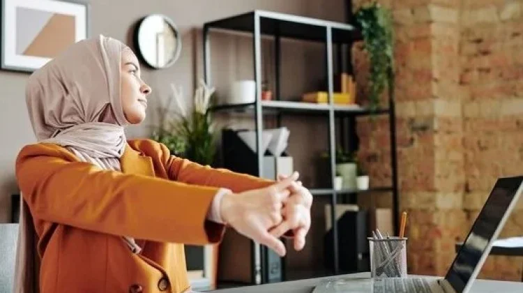 Cara Tetap Bugar dan Produktif saat Berpuasa