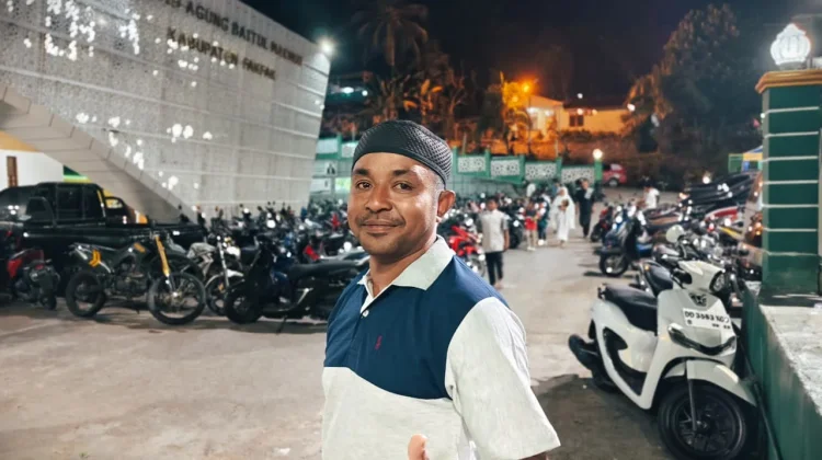 Pengamanan Tarawih Masjid Agung Baitul Makmur Terkendali