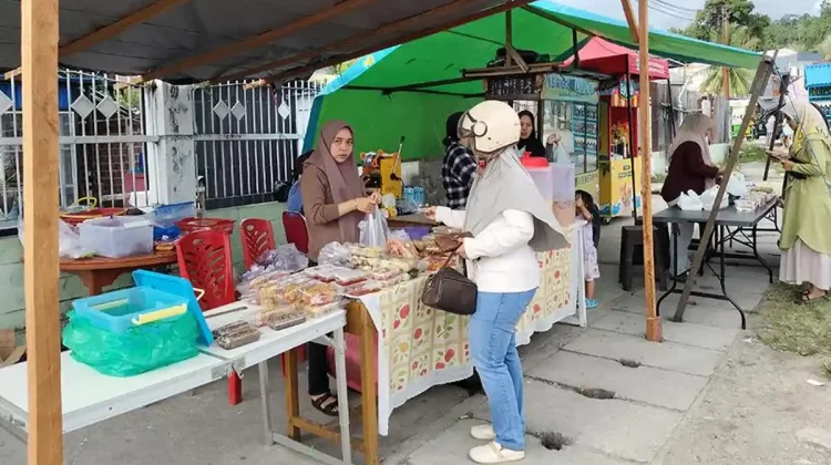Pedagang Takjil Ramadan 1447 Ramai di Fakfak