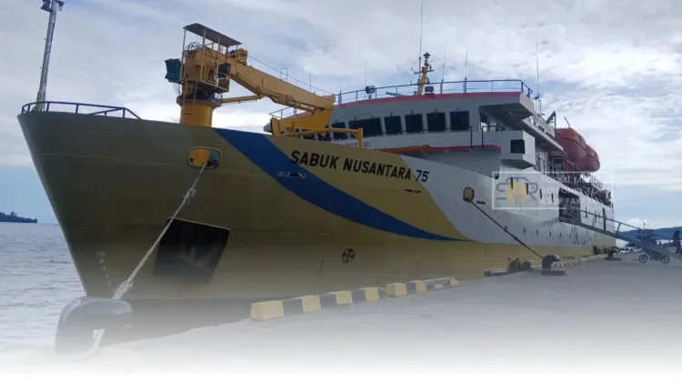 Embarkasi Debarkasi KM Sanus 75 Berjalan Tertib