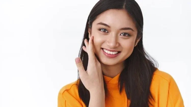 Tujuh Tips Wajah Glowing Alami Tanpa Skincare Mahal