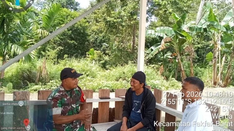 Koramil Fakfak Perkuat Komsos Bersama Polsek