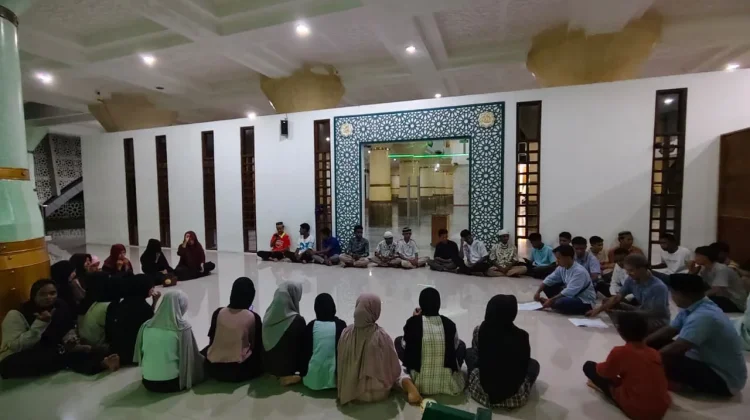 Panitia Amalia Ramadhan Perkuat Pengamanan Area Parkir Masjid