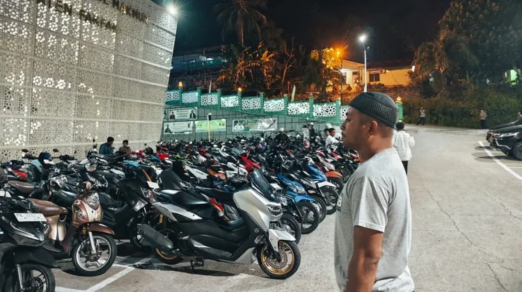 Pertengahan Ramadhan, Jemaah Masjid Agung Tetap Konsisten Beribadah