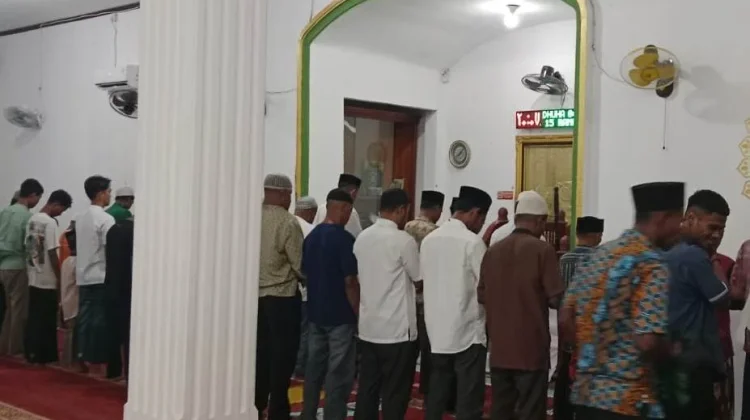 Tarawih Malam Ke-15 Masjid Nuruttaqwa Tanjung Sendiri