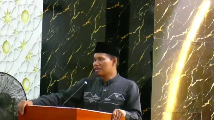 Jamaah Masjid Agung di Ajak Utamakan Akhirat dalam Kehidupan Dunia