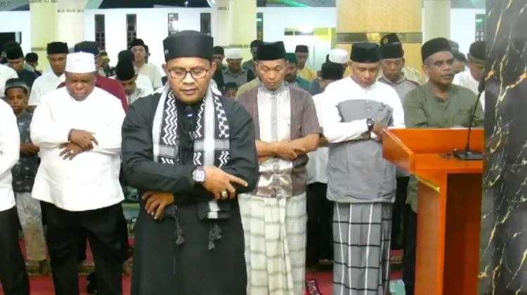 Tarawih Malam Ke-25 Masjid Agung Fakfak Berjalan Khusyuk