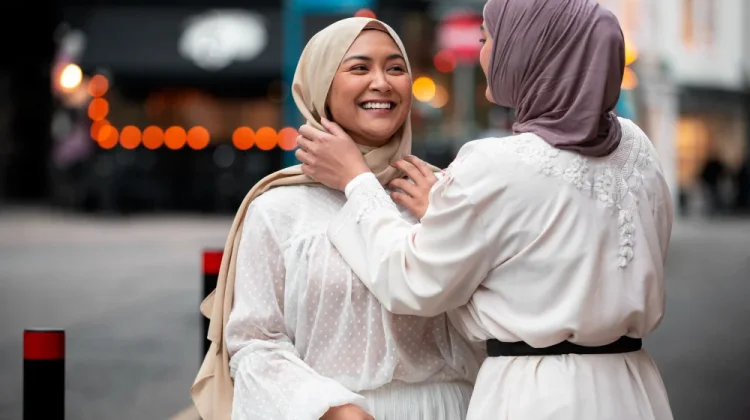 Bahan Hijab Adem Nyaman Dipakai saat Lebaran