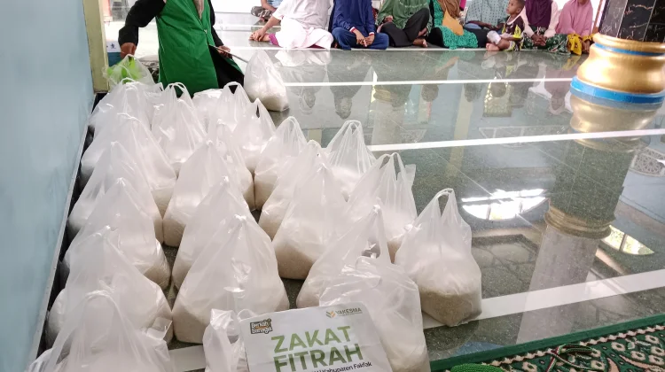 Penyaluran Zakat Yakesma Sentuh Warga Pelosok Fakfak Barat