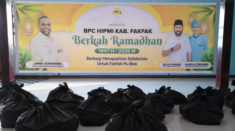 BPC HIPMI Fakfak Salurkan Puluhan Paket Sembako jelang Idulfitri