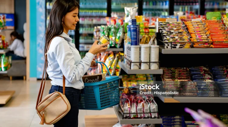 Nabung atau Jajan: Dilema Anak Muda Masa Kini