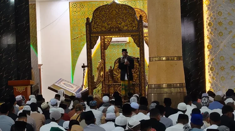 Khutbah Idul Fitri Tekankan Makna Puasa dan Zakat