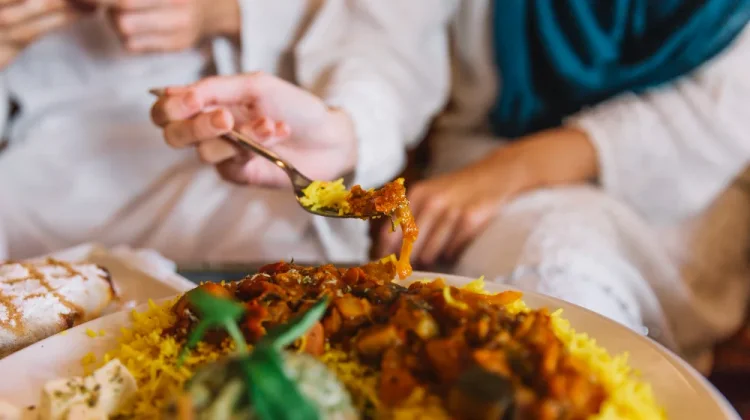 Tips Menjaga Berat Badan Tetap Stabil saat Lebaran