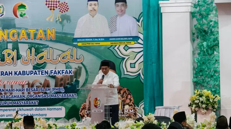 Bupati Fakfak Tekankan Makna Halal Bihalal