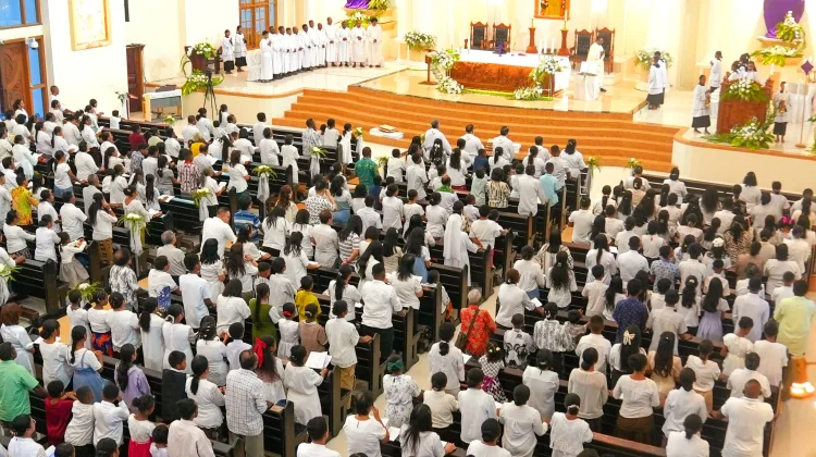Umat Katolik di Fakfak Diajak Menghidupi Makna Ekaristi Sejati