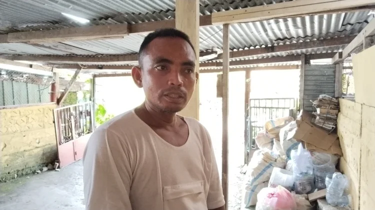 Pengelola Bank Sampah Edukasi Warga Pilah Sampah sejak Dini