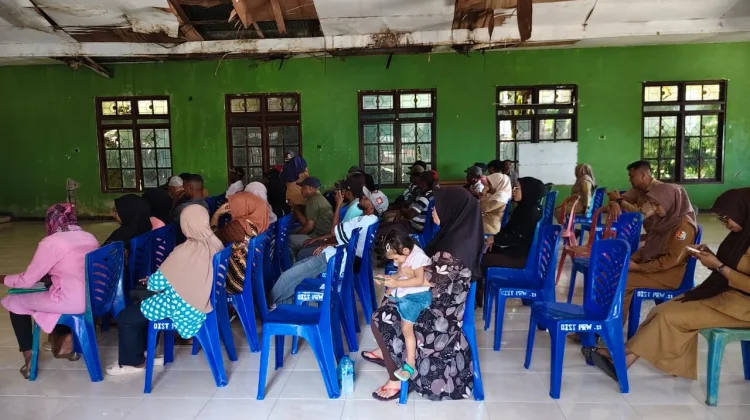 Warga Distrik Pariwari Antusias Ikuti Sosialisasi Data Gender Anak