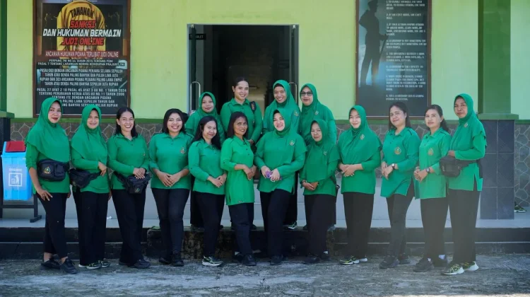 Persit KCK Korem 182 Gelar Kegiatan Olahraga Bersama