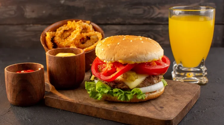 Berikut Makanan yang Tidak Boleh Dimakan Bersama