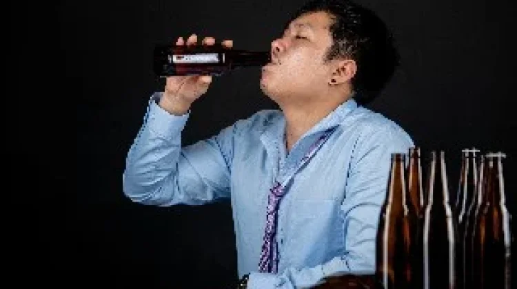 Bahaya Terlalu Banyak Mengonsumsi Alkohol bagi Kesehatan Tubuh