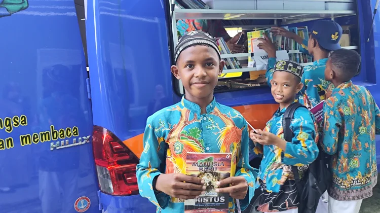 Perpustakaan Keliling Bantu Siswa Tambah Wawasan Baru
