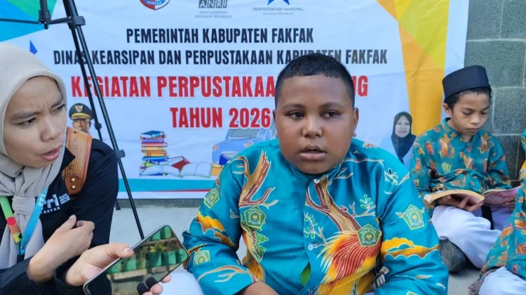 Siswa MTs Negeri Fakfak Sambut Positif Program Perpustakaan Keliling