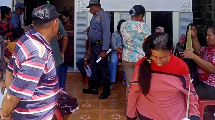 Warga Wagom Utara Senang Terima Bantuan Pangan Pemerintah