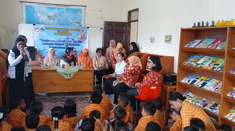 Yayasan DWP Kabupaten Fakfak Kenalkan Literasi Kepada Anak Usia Dini