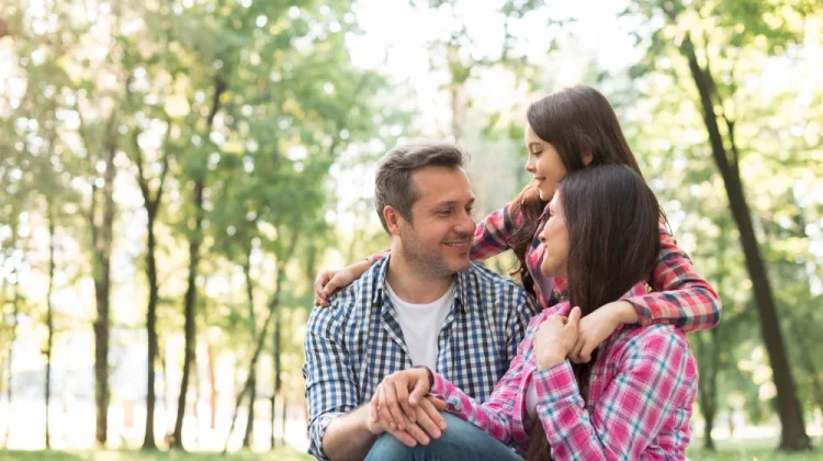 Tips Menjaga Hubungan Harmonis dengan Orang Tua