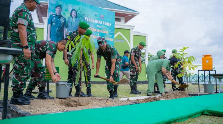Pangdam Kasuari Resmikan Masjid dan Tanam Pohon