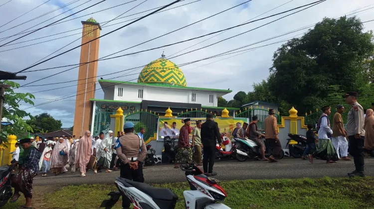 Empat Puluh Tiga Personel Polres Fakfak Amankan Sholat Idul Adha 1447 H,