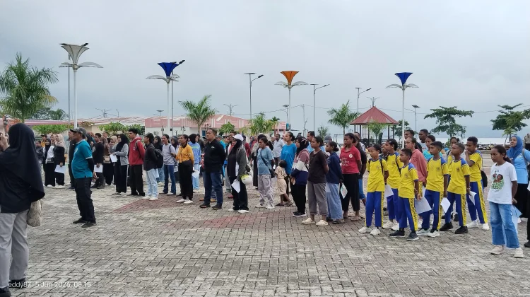 Hari Lingkungan Hidup sedunia Dorong Warga Fakfak Pilah Sampah dari Rumah
