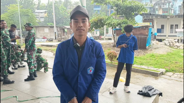 Mahasiswa Politeknik Negeri Fakfak Ajak Warga Fakfak Peduli Sampah