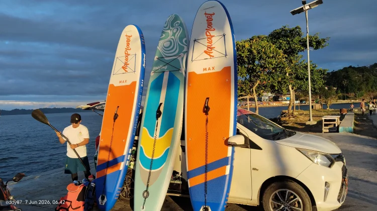 Wahana Paddle Board Hadir, Lengkapi Wisata Pantai Reklamasi Fakfak