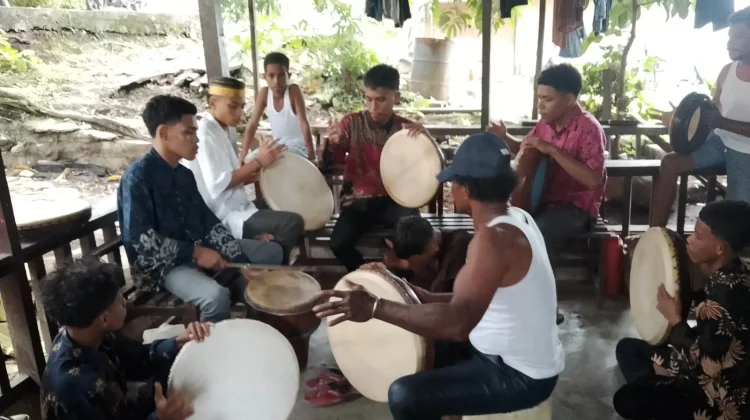Pemuda Cengkeh Tiga Intensif Latihan Tifa Sawat Rutin