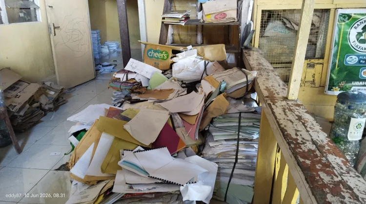 Warga Fakfak Diajak Pilah Sampah dari Rumah