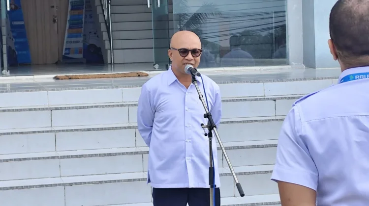 Kepala RRI Fakfak Apresiasi Disiplin ASN saat Apel Pagi