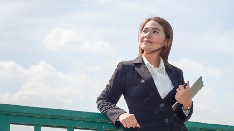 Tips Jadi Wanita Karir Sukses yang Tetap Waras