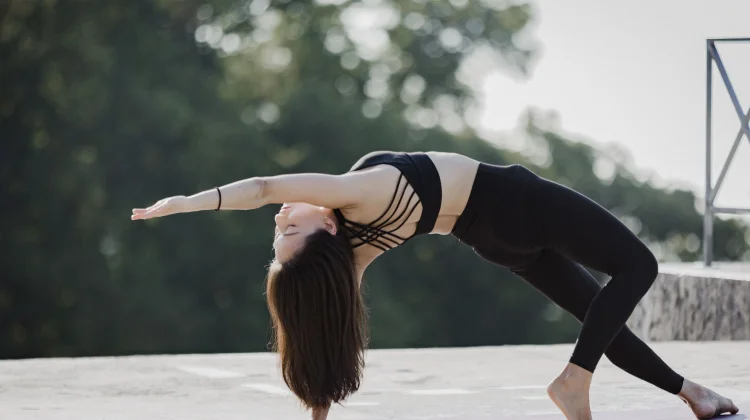 Delapan Alasan Mengapa Wanita Harus Berlatih Yoga Tiap Hari